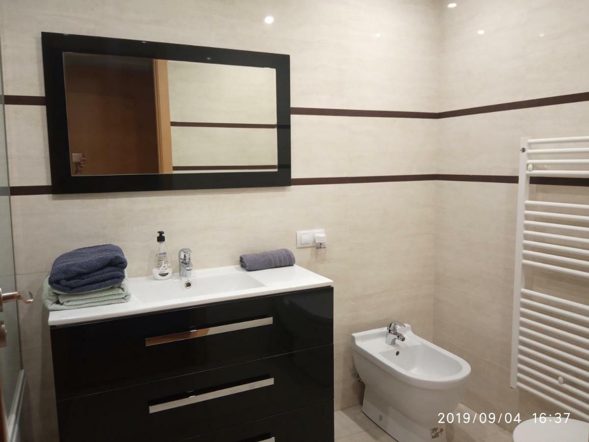 Apartamento Los Lirios 로그로노 외부 사진